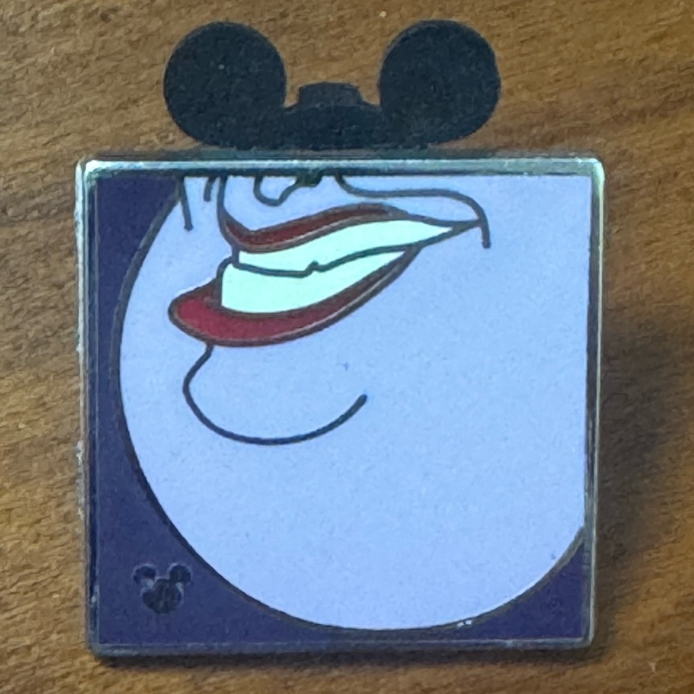 5/$25‎ Disney Smiling Villains The Little Mermaid Ursula Pin